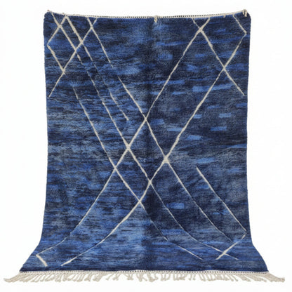 Tapis Berbere Azilal Bleu Indigo à Motifs Géométriques Blancs