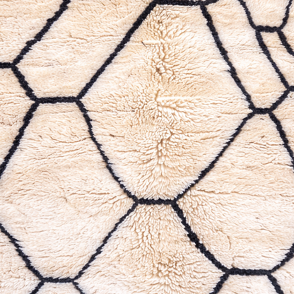 Tapis Berbere Beni Ourain à Motif Géométriques en Nid d'Abeille Noir